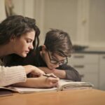 La influencia del retorno a clases en la moda de septiembre 2024